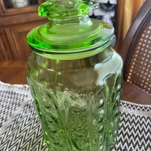 Vintage L.E. Smith Imperial Atterbury Scroll Green Glass Canister